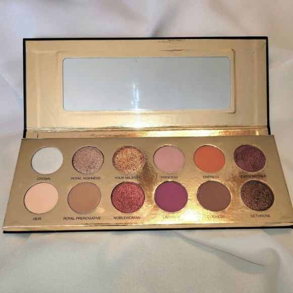 Coloured Raine Queen of Hearts - Picture 4 of 12